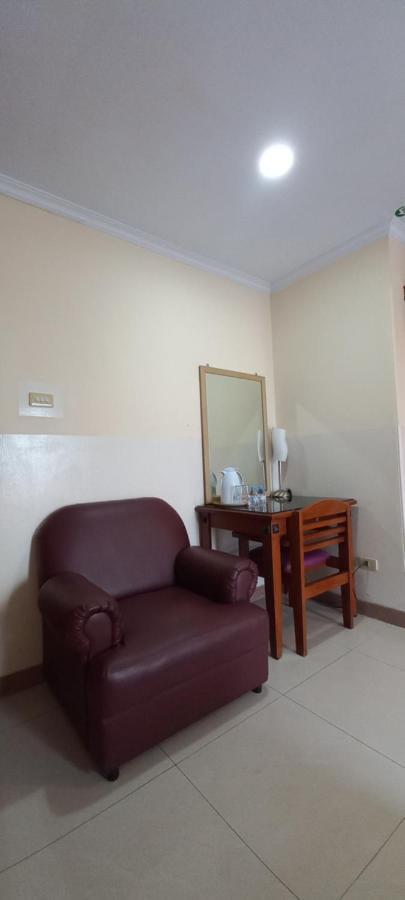 Hotel Celebes Манадо Екстериор снимка