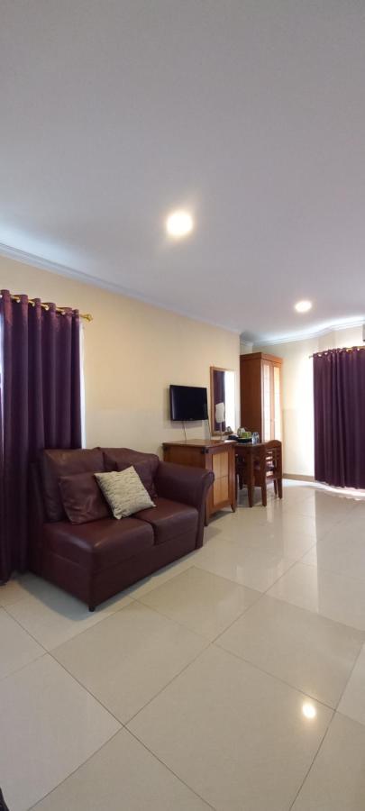 Hotel Celebes Манадо Екстериор снимка