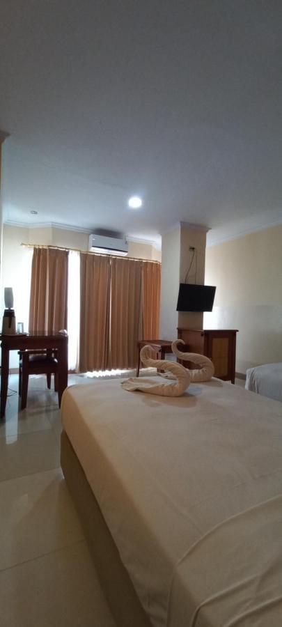 Hotel Celebes Манадо Екстериор снимка