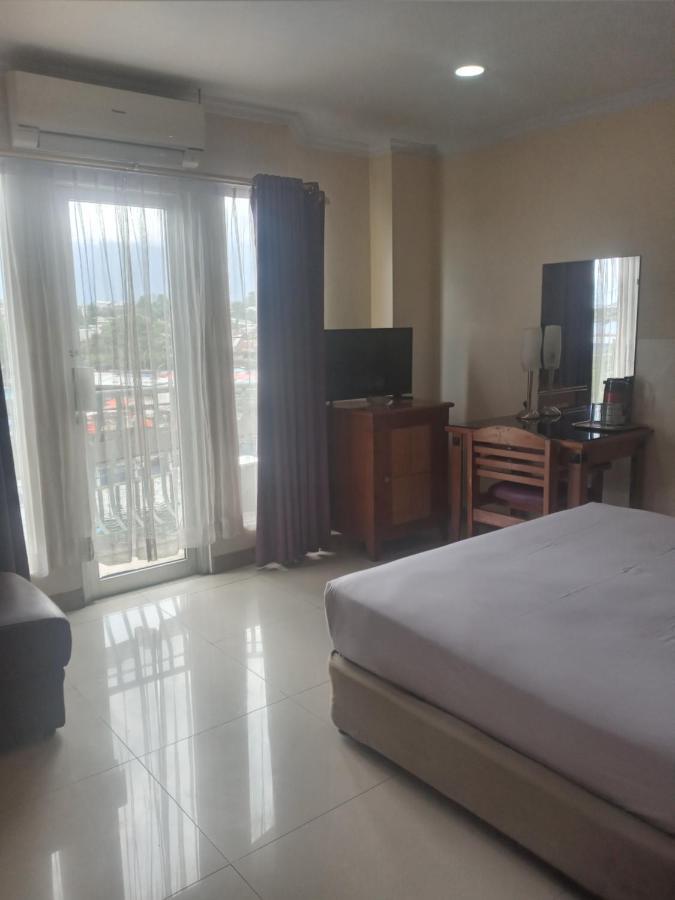 Hotel Celebes Манадо Екстериор снимка