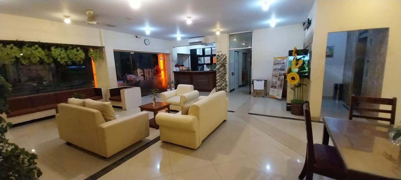 Hotel Celebes Манадо Екстериор снимка